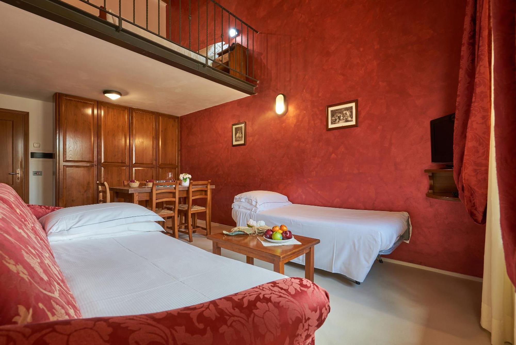 Casanova - Wellness Center La Grotta Etrusca Hotel San Quirico d'Orcia Exterior photo