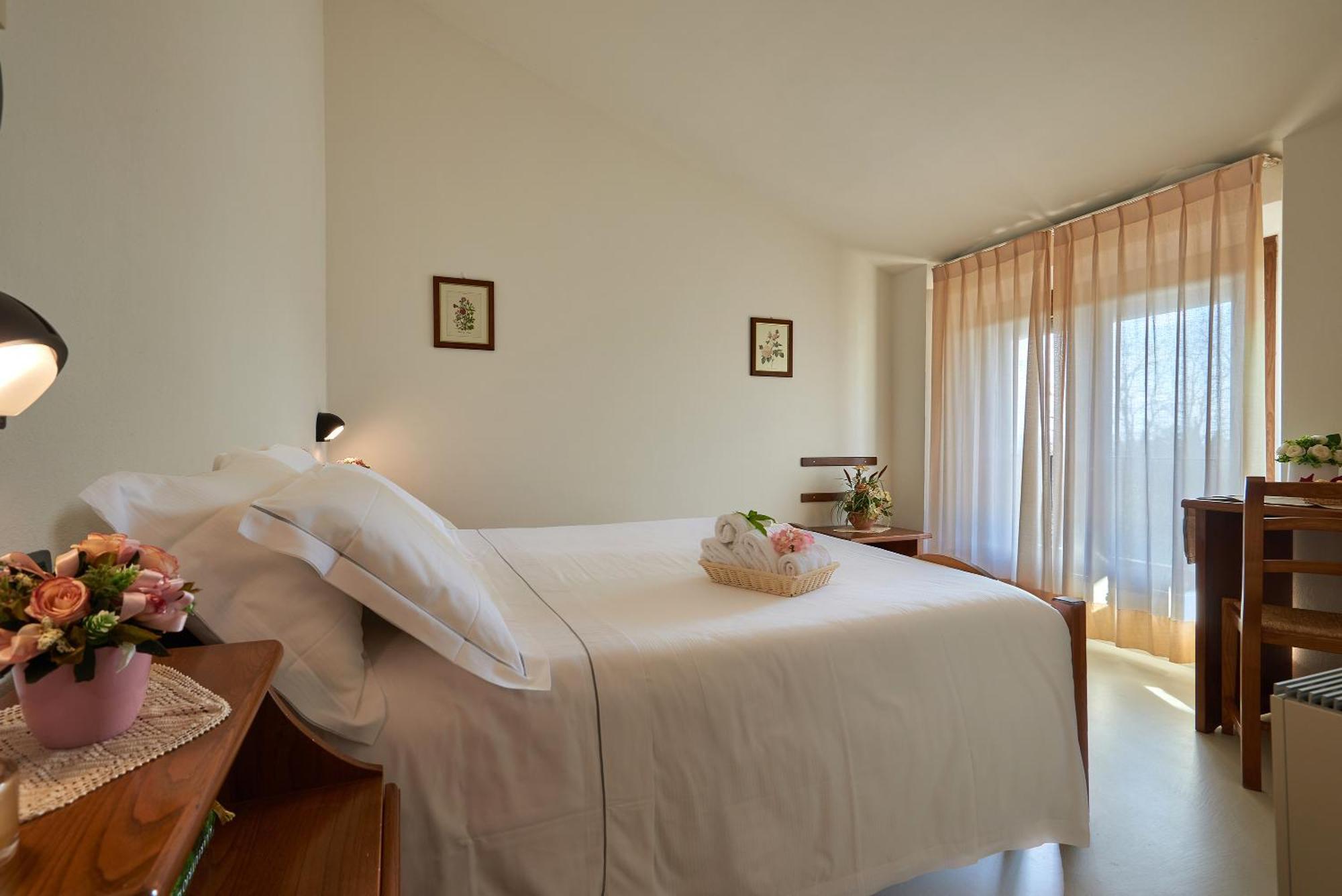Casanova - Wellness Center La Grotta Etrusca Hotel San Quirico d'Orcia Exterior photo