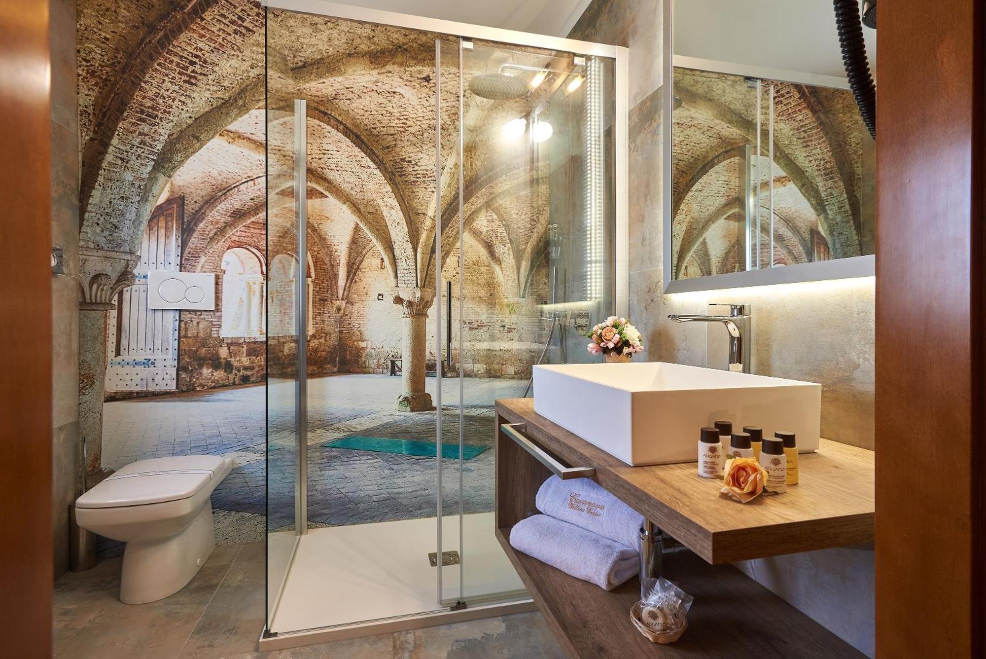 Casanova - Wellness Center La Grotta Etrusca Hotel San Quirico d'Orcia Exterior photo