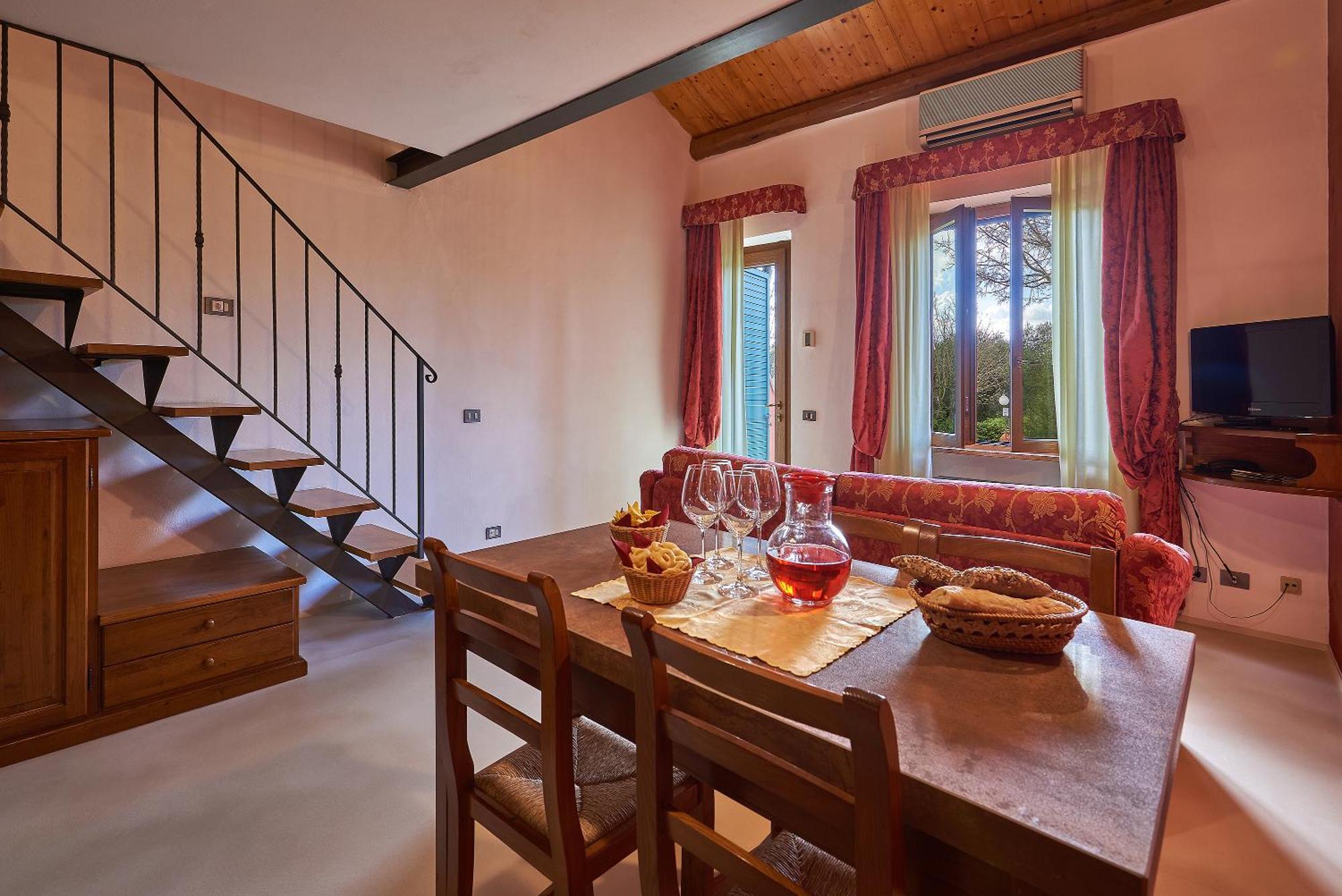 Casanova - Wellness Center La Grotta Etrusca Hotel San Quirico d'Orcia Exterior photo
