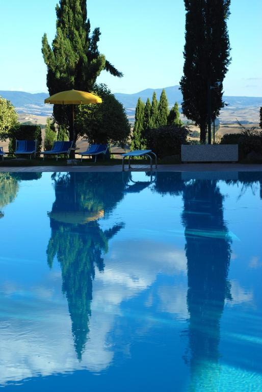 Casanova - Wellness Center La Grotta Etrusca Hotel San Quirico d'Orcia Exterior photo