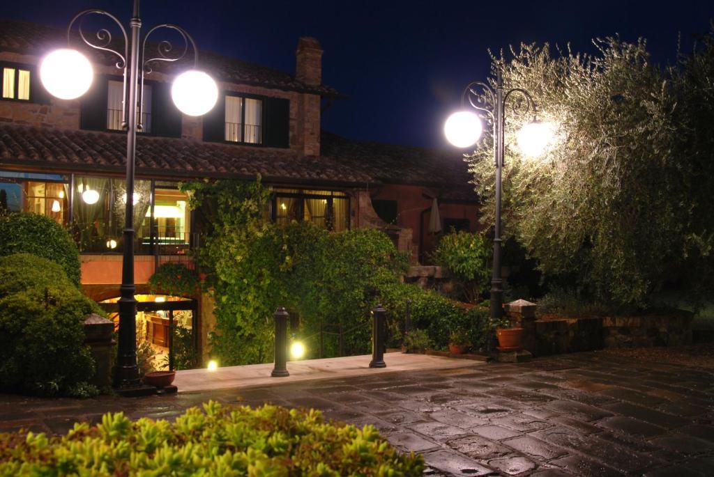 Casanova - Wellness Center La Grotta Etrusca Hotel San Quirico d'Orcia Exterior photo