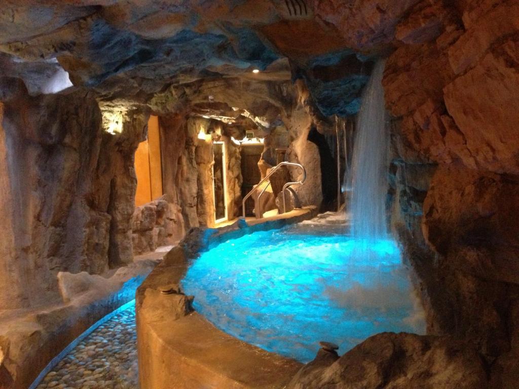 Casanova - Wellness Center La Grotta Etrusca Hotel San Quirico d'Orcia Exterior photo