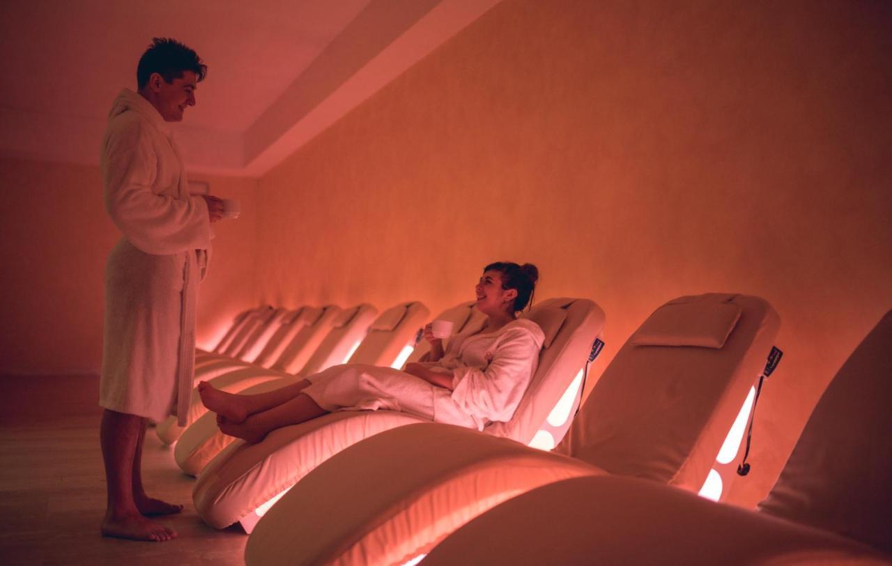 Casanova - Wellness Center La Grotta Etrusca Hotel San Quirico d'Orcia Exterior photo